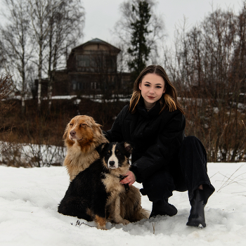 Саша с собаками / модель Саша Шалыгина