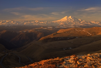 Эльбрус / Рассвет в горах Кавказа