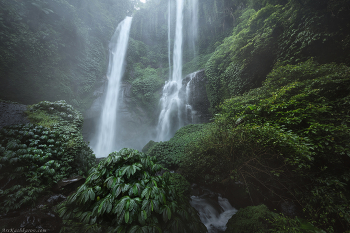 &quot;Водопад Секумпул&quot; / Водопад Секумпул – самый высокий на острове Бали. Индонезия, март месяц