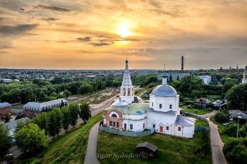 Троицкий собор в Серпуховском кремле / Собор Троицы Живоначальной в Серпуховском кремле