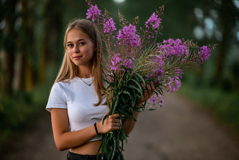 С Иван-чаем / модель Дарина Архипова