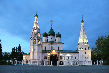 Вечерний Ярославль / Церковь Ильи Пророка