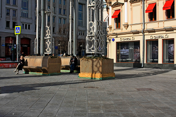 Кузнецкий Мост / Улица Кузнецкий Мост в Москве. Март 2023.