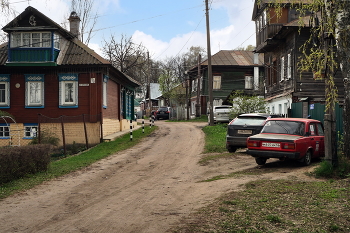 В переулках Костромы / Обожаю бродить по таким улочкам.