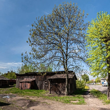 &nbsp; / Дворы провинциального городка