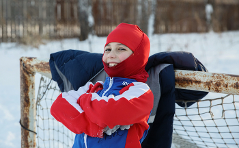 Зимний футбол. / Зимний футбол. Вратарь.