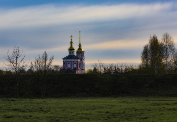 Церковь Бориса и Глеба / Открытки Суздаля.
Церковь святых благоверных князей Бориса и Глеба на Борисовой стороне (Борисоглебская церковь, храм в честь Иконы Божией Матери Живоносный Источник на Борисовой Стороне)