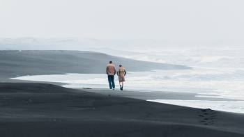 Morning for two / На берегу Тихого Океана есть о чём поговорить / There is something to talk about on the Pacific Ocean shore