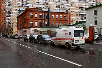 2-й Крутицкий / 2-й Крутицкий переулок в Москве.