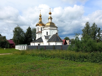 Преображенская церковь в Бежецке (Тверская область) / ***