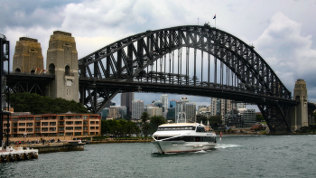 Harbour Bridge / один из самых больших стальных арочных мостов в мире