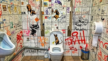  / Barcelona - WC Museu Banksy - Barcelonès