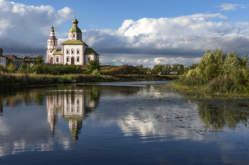 Открытки Суздаля / речка Каменка, Ильинская церковь