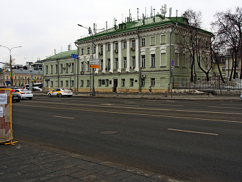 Волхонка / Улица Волхонка в Москве. Городская усадьба Лодыженских - Столыпина. Март 2024.