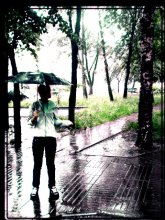 одиночество под дождём / *тот день был особенно грустным...