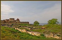 Стены древнего города. / г. Белгород Днестровский. Раскопки древнего города  Тира.