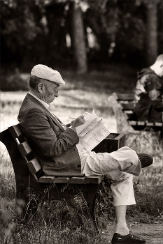 Писатель... / Лица в парке...