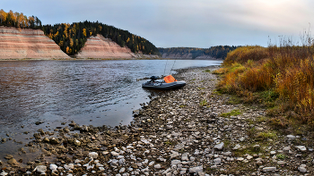 Опоки. Река Сухона. / Геологический разлом возрастом 250 миллионов лет.