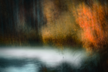 Осенний пруд / Начиная с этой фотографии, буду выкладывать работы, сделанные на длинную выдержку.