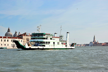 Вдоль берега Венеции / Вдоль берега Венеции