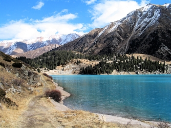 Горное озеро / ***