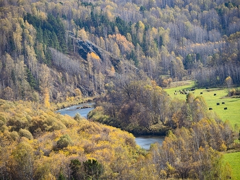 Там вдали / Осень река