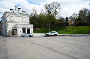 Николоямская / Николоямская улица в Москве. Апрель 2024.