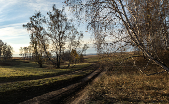 В октябре / ***