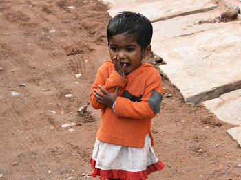 Детское удивление / Фотография сделана в Индии, штат Карнатака
