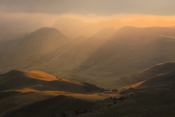 Закат в горах / Кавказ