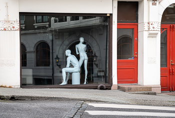 Третий лишний / ***