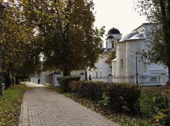 осенними дорожками / Великий Новгород