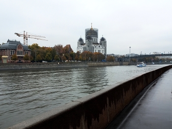 Берсеневская набережная / ***