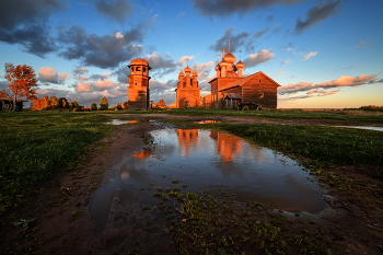 Осенний вечер... / Ворзогоры, сентябрь 2025
Следующая моя поездка в Момский НацПарк запланирована на конец августа 28-го года.
Напомню, что в 26-м на озеро Джека Лондона поеду весной на цветение Рододендрона, в конце июня. Группа набирается. Скоро настанет пора покупки авиабилетов. Пишите, звоните....
И, традиционно, осень на Джеке. Набор группы в самом разгаре
В 27-м году следующая поездка в Архангельскую область на золотую осень в конце сентября. Программу буду увеличивать до двух недель. Т.к. очень много передвижений, просто не успеваем впитать в себя душевность этих мест. А очень хочется просто побродить и напиться вдоволь...
На Кольский в середине ноября тоже 2 места свободно
Пока готовлюсь к очередным путешествиям...На НГ в Ворзогоры могу взять ещё одного человека. Можно поехать в Кимжу в начале февраля. Анонсы на сайте phototourtravel.ru
Подписывайтесь в MAX https://max.ru/u/f9LHodD0cOLOq7OZwTlN2lzsjKg3fxnzBwh4lQ5ht9zDTiYp8yWjD7FBZN0