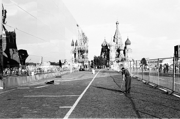 Заграницей / ***