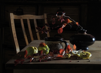 Натюрморт с айвой / ***