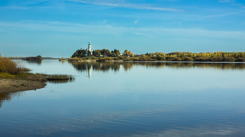 The Kubena River and the Church of Athanasius the Great in the distance on a clear October day | 1 / 00-2