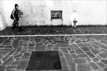 этюд с покурильщицей и гидрантом / ***