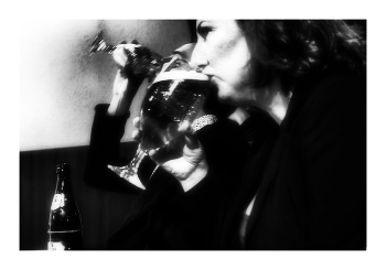 Соседний столик / ***