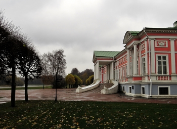 дождливо / &quot;Усадьба Кусково - уникальный памятник культуры XVIII века, один из самых ранних образцов летних загородных резиденций России. Усадьба, принадлежавшая графам Шереметевым