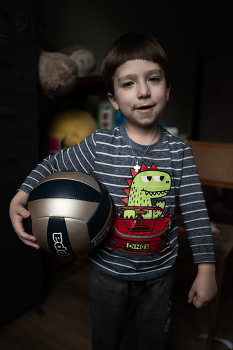 Пацан. / Павлик.