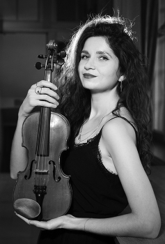 Инна / фойе театра