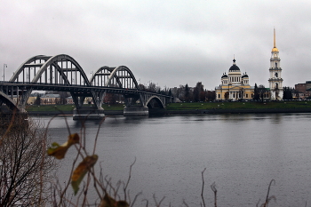 &nbsp; / Рыбинск в прошлом — российский центр купечества и столица бурлаков. А ныне — тихий и уютный городок на берегу Волги с колоритной застройкой XVIII–XIX веков и дореволюционными вывесками.