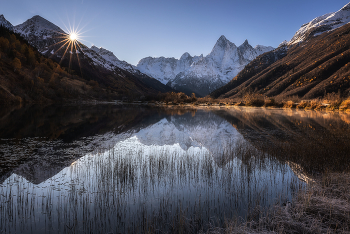 озеро в горах / ***