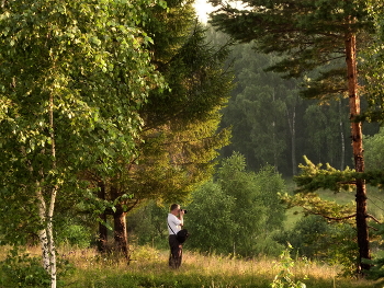 ДЕНЬ фотографа круглый год / Фото в Калужской области. Сохраняет вид участка, где уже стоят высокие заборы и красота стала недоступной. На фоне хмурой погоды и многосерости в сетях хочется вспомнить День фотографа. Пусть погода благоприятствует и многое другое не мешает. Доброй пятницы хорошим людям :)