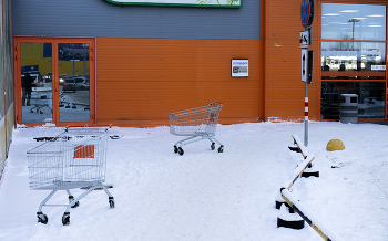 Автопортрет:) / ***