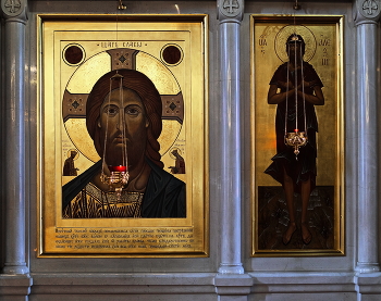 Монастырь. Повседневная жизнь. / Часть иконостаса Алексеевского женского монастыря.