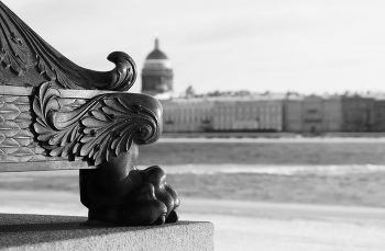 На том и стоять будем. / Россия. Санкт Петербург 
Набережная Невы.