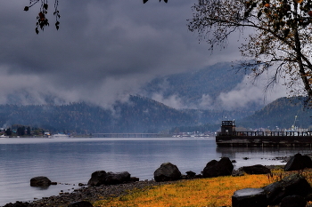 Дождливо. / *Телецкое озеро.**