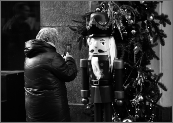 ..... Фото на память ..... / уличный кадр